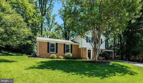 4203 Kings Mill Ln, Annandale, VA 22003