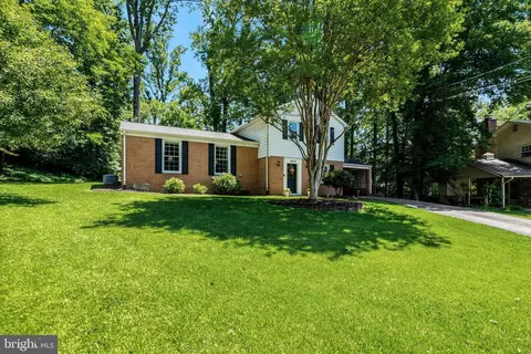 4203 Kings Mill Ln, Annandale, VA 22003