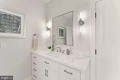 1915 Great Falls St, Mclean, VA 22101 photo 55