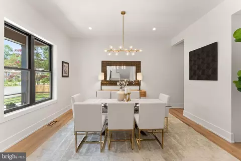 1915 Great Falls St, Mclean, VA 22101 photo 8
