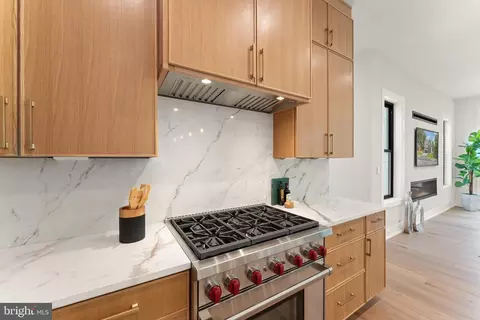 1915 Great Falls St, Mclean, VA 22101 photo 18