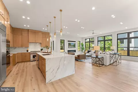 1915 Great Falls St, Mclean, VA 22101 photo 15