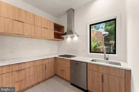 1915 Great Falls St, Mclean, VA 22101 photo 35