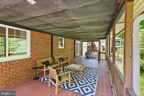Exterior - 7137 Game Lord Dr, Springfield, VA 22153 photo 4 of 12