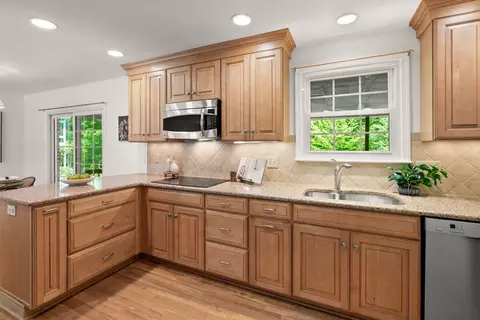 Kitchen - 7137 Game Lord Dr, Springfield, VA 22153 photo 1 of 7
