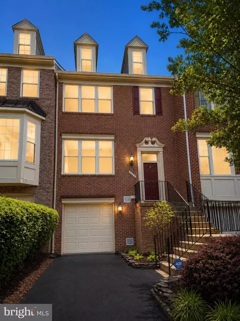 7412 Gillingham Row, Alexandria, VA 22315