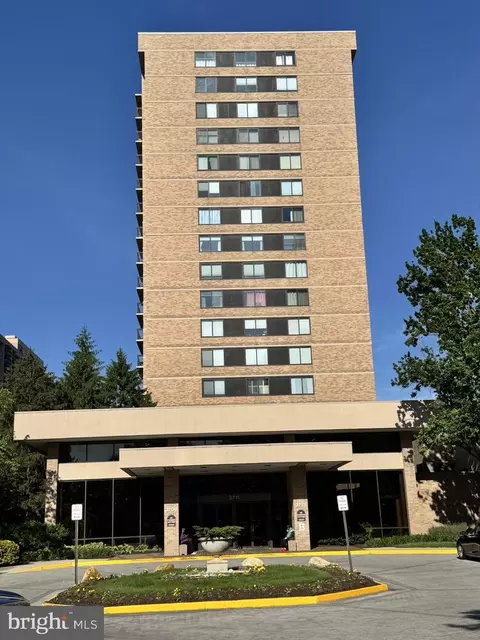 3713 S George Mason Dr #1005, Falls Church, VA 22041