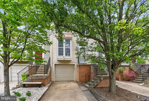 7723 Markham Grant Ln, Alexandria, VA 22315