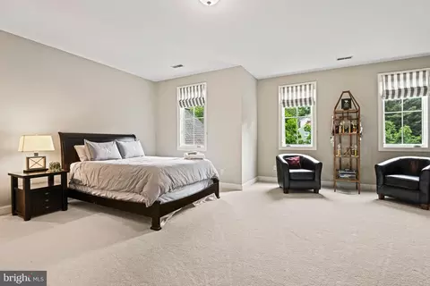 Bedroom - 1109 Nielson Ct, Mclean, VA 22102 photo 3 of 10