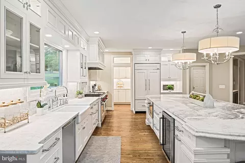 Kitchen - 1109 Nielson Ct, Mclean, VA 22102 photo 3 of 11