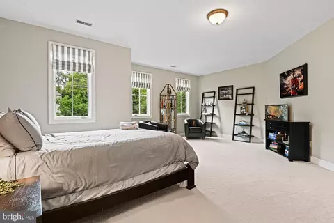Bedroom - 1109 Nielson Ct, Mclean, VA 22102 photo 4 of 10