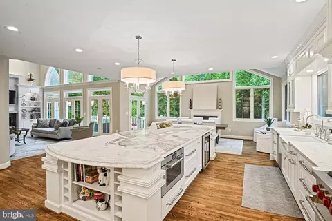 Kitchen - 1109 Nielson Ct, Mclean, VA 22102 photo 6 of 11