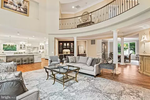 Living - 1109 Nielson Ct, Mclean, VA 22102 photo 2 of 7