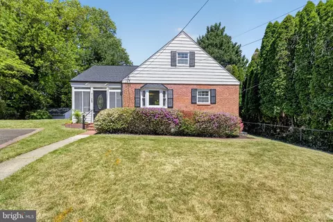7128 Parkview Ave, Falls Church, VA 22042