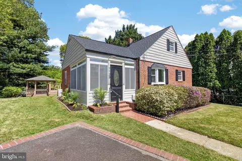 7128 Parkview Ave, Falls Church, VA 22042