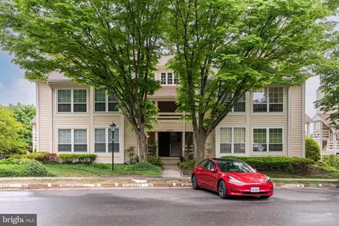 4505 Hazeltine Ct #D, Alexandria, VA 22312