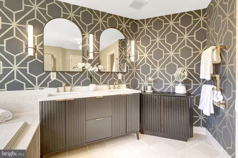 Bath - 1387 Cameron Heath Dr, Reston, VA 20194 photo 5 of 9