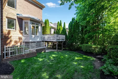 Exterior - 1387 Cameron Heath Dr, Reston, VA 20194 photo 6 of 11