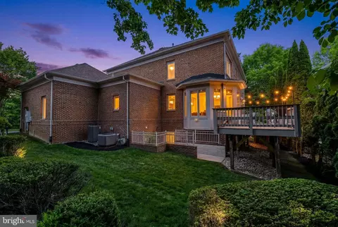 Exterior - 1387 Cameron Heath Dr, Reston, VA 20194 photo 2 of 11