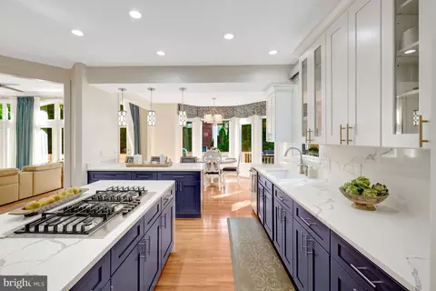 Kitchen - 1387 Cameron Heath Dr, Reston, VA 20194 photo 3 of 5