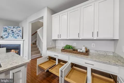 Kitchen - 2625 Tarleton Corner Dr, Herndon, VA 20171 photo 7 of 7