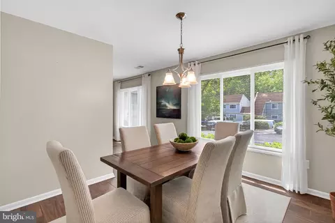 Dining - 1498 Roundleaf Ct, Reston, VA 20190 photo 3 of 6