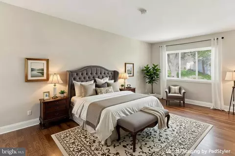 Bedroom - 1498 Roundleaf Ct, Reston, VA 20190 photo 7 of 7