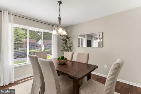Dining - 1498 Roundleaf Ct, Reston, VA 20190 photo 4 of 6