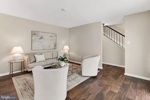Living - 1498 Roundleaf Ct, Reston, VA 20190 photo 1 of 6