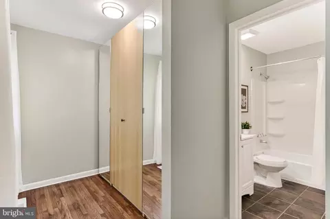 Entry Way - 1498 Roundleaf Ct, Reston, VA 20190 photo 5 of 5