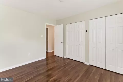 Bedroom - 1498 Roundleaf Ct, Reston, VA 20190 photo 5 of 7