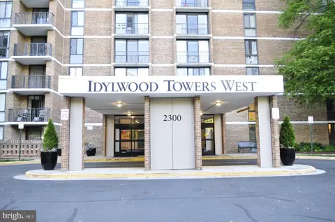 2300 Pimmit Dr #415, Falls Church, VA 22043