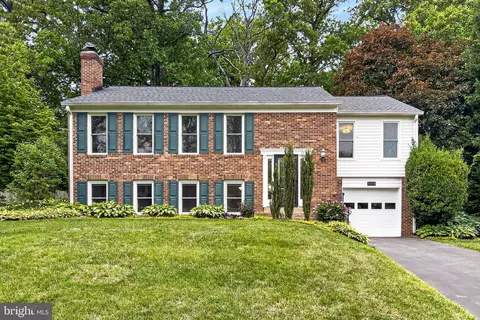 5308 New Church Ct, Fairfax, VA 22032
