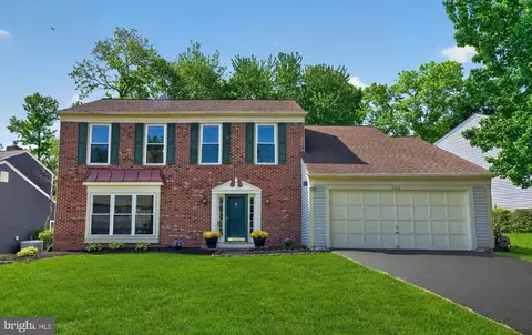7010 Green Spring Ln, Alexandria, VA 22306