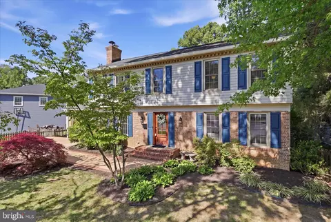 8604 Riverside Rd, Alexandria, VA 22308
