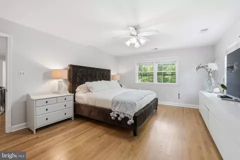 Bedroom - 969 Spencer Rd, Mclean, VA 22102 photo 2 of 7