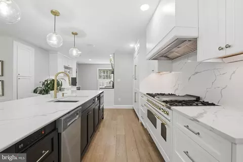 Kitchen - 969 Spencer Rd, Mclean, VA 22102 photo 4 of 6