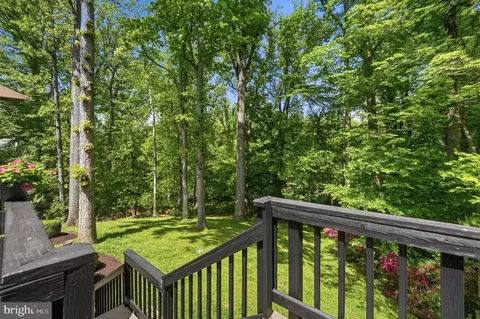 Exterior - 969 Spencer Rd, Mclean, VA 22102 photo 3 of 9