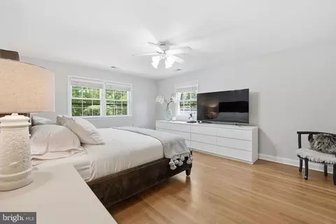 Bedroom - 969 Spencer Rd, Mclean, VA 22102 photo 1 of 7