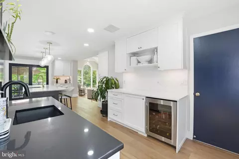 Kitchen - 969 Spencer Rd, Mclean, VA 22102 photo 6 of 6