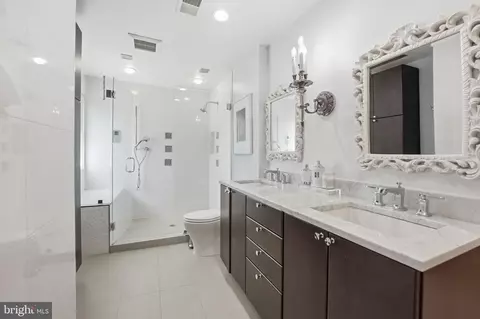 Bath - 969 Spencer Rd, Mclean, VA 22102 photo 2 of 6
