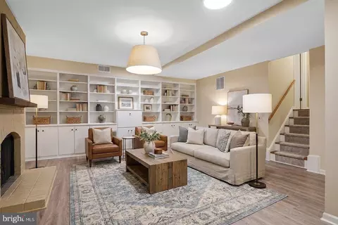 Living - 11814 Blue Spruce Rd, Reston, VA 20191 photo 7 of 10