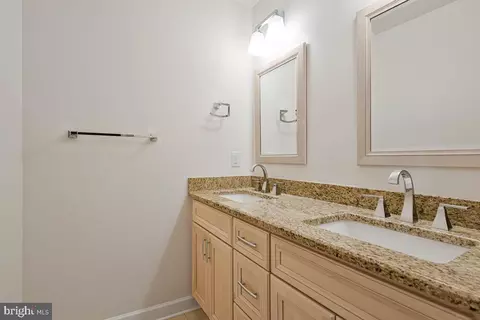 Bath - 11814 Blue Spruce Rd, Reston, VA 20191 photo 4 of 5