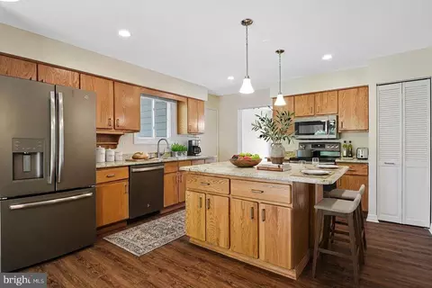 Kitchen - 11814 Blue Spruce Rd, Reston, VA 20191 photo 3 of 5