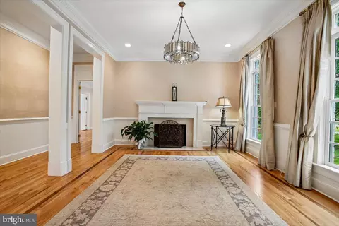 Living - 6809 Sorrel St, Mclean, VA 22101 photo 1 of 3