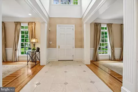 Entry Way - 6809 Sorrel St, Mclean, VA 22101 photo 3 of 10