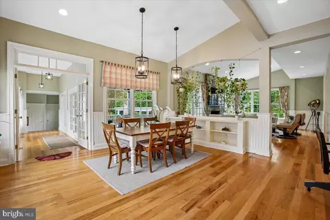 Dining - 6809 Sorrel St, Mclean, VA 22101 photo 3 of 3