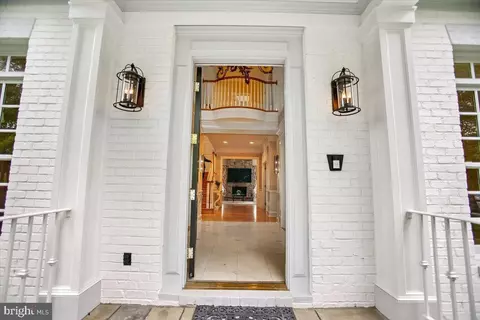 Entry Way - 6809 Sorrel St, Mclean, VA 22101 photo 1 of 10