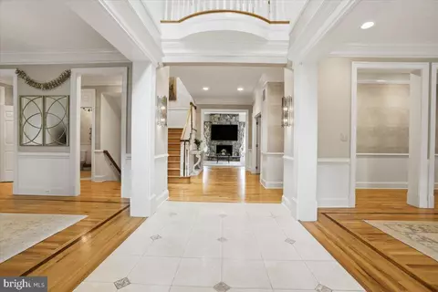 Entry Way - 6809 Sorrel St, Mclean, VA 22101 photo 2 of 10