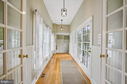 Entry Way - 6809 Sorrel St, Mclean, VA 22101 photo 7 of 10